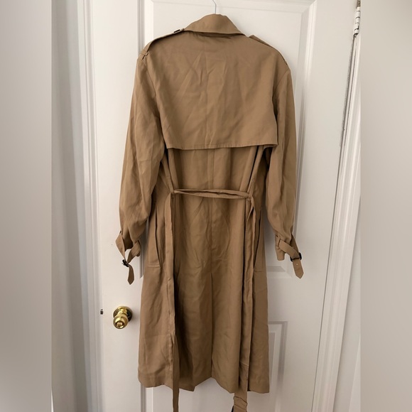 Aritzia Babaton Lyocell Beige Double-Breasted Trench Coat - Medium - Picture 2 of 11